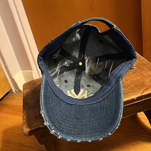 New York Yankees Dark Denim Vented Baseball Cap Hat OS NWT Adjustable - Picture 6 of 10